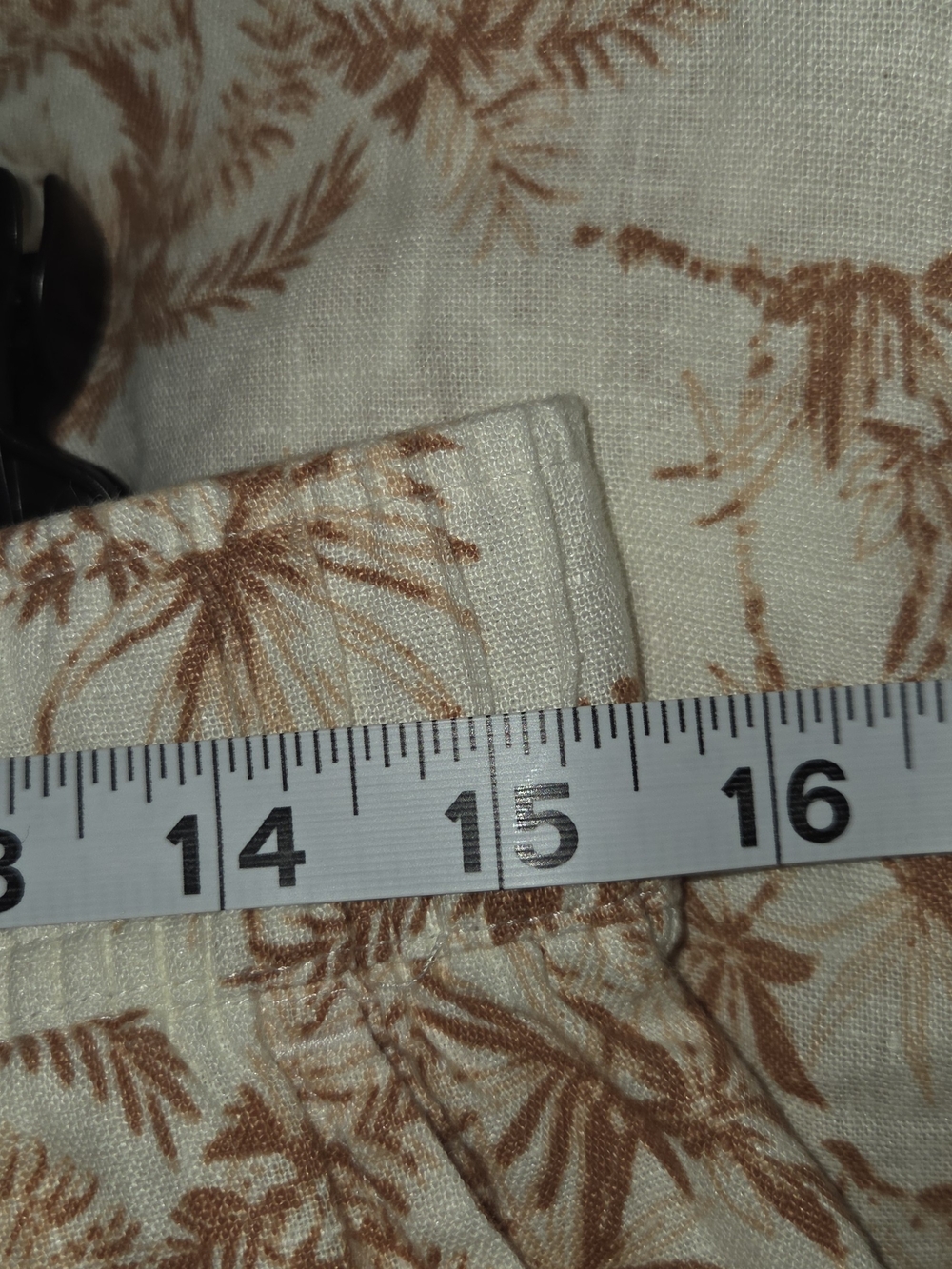C&C California Cream Linen Wide-Leg Palm Print Pants - Picture 5 of 5